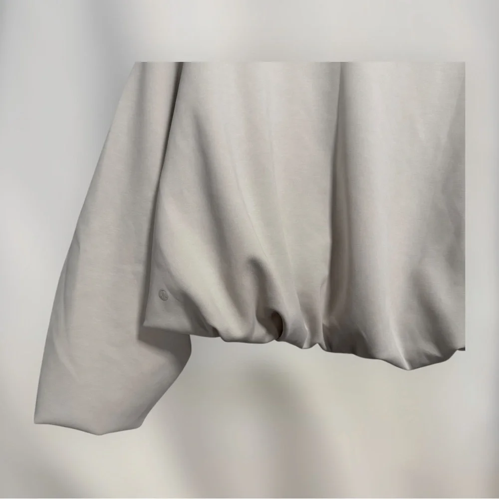 Lululemon cream/light gray Oversized Crewneck Sweatshirt size xs